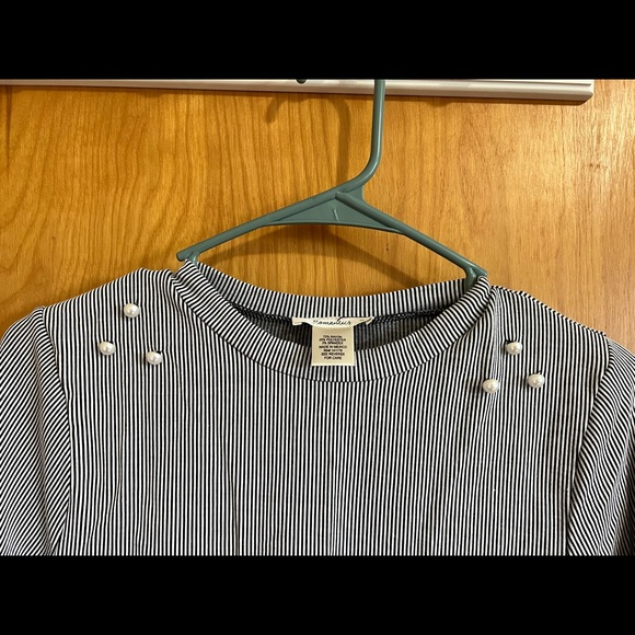 Cute flowy armed long sleeve - Picture 5 of 6